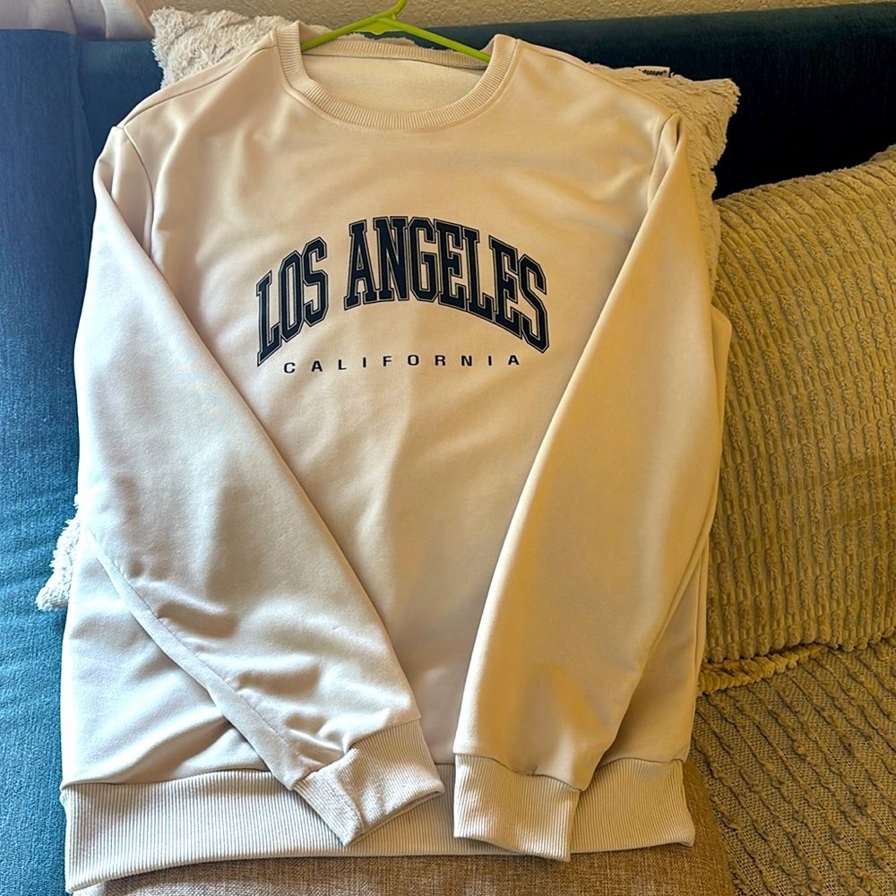 Creamy crewneck